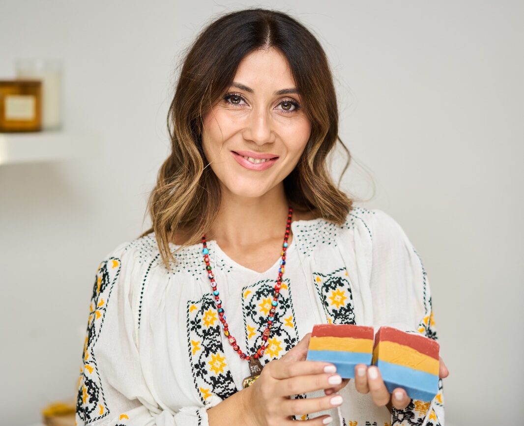 ReInventarea României – Oana Stan (Cofondator & Brand Manager TECHIR): ”Industria cosmetică are o putere formidabilă de adaptare”