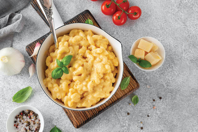 Mac and cheese cu 4 feluri de brânză